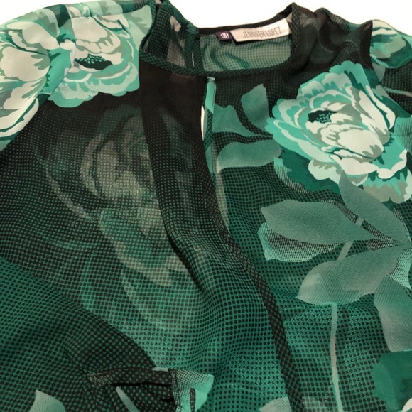 Jennifer Lopez floral sheer top - Picture 3 of 4